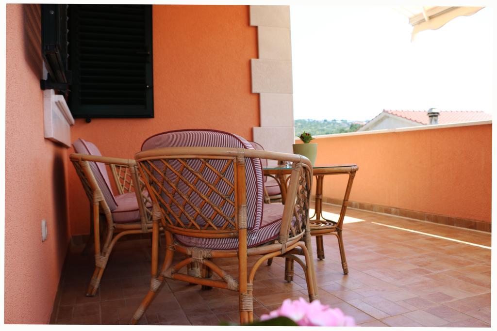 Villa Marica Primošten Exteriör bild