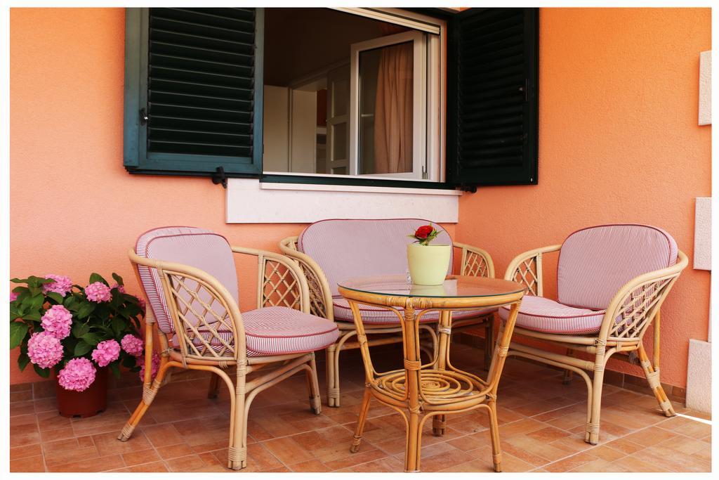 Villa Marica Primošten Exteriör bild